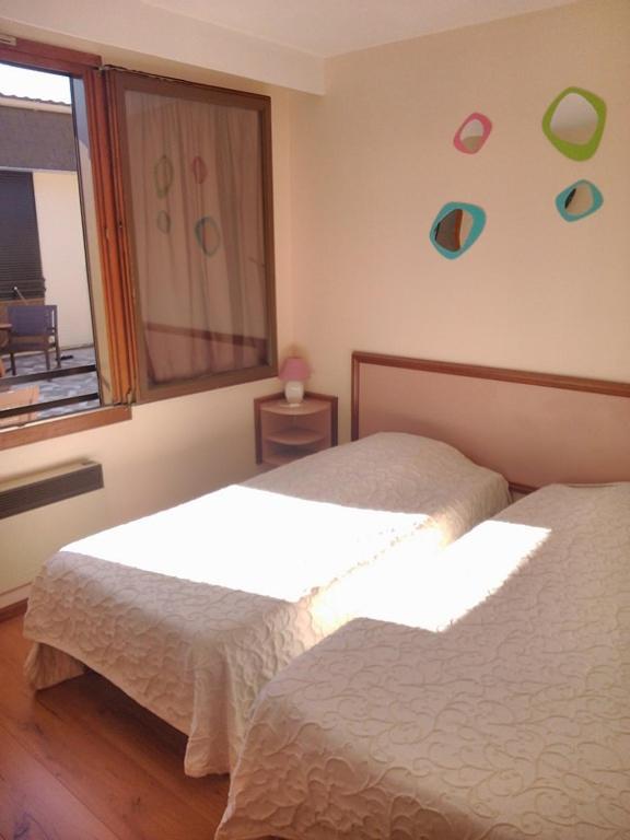 Le Magiot Hotel Montliot-et-Courcelles Kültér fotó