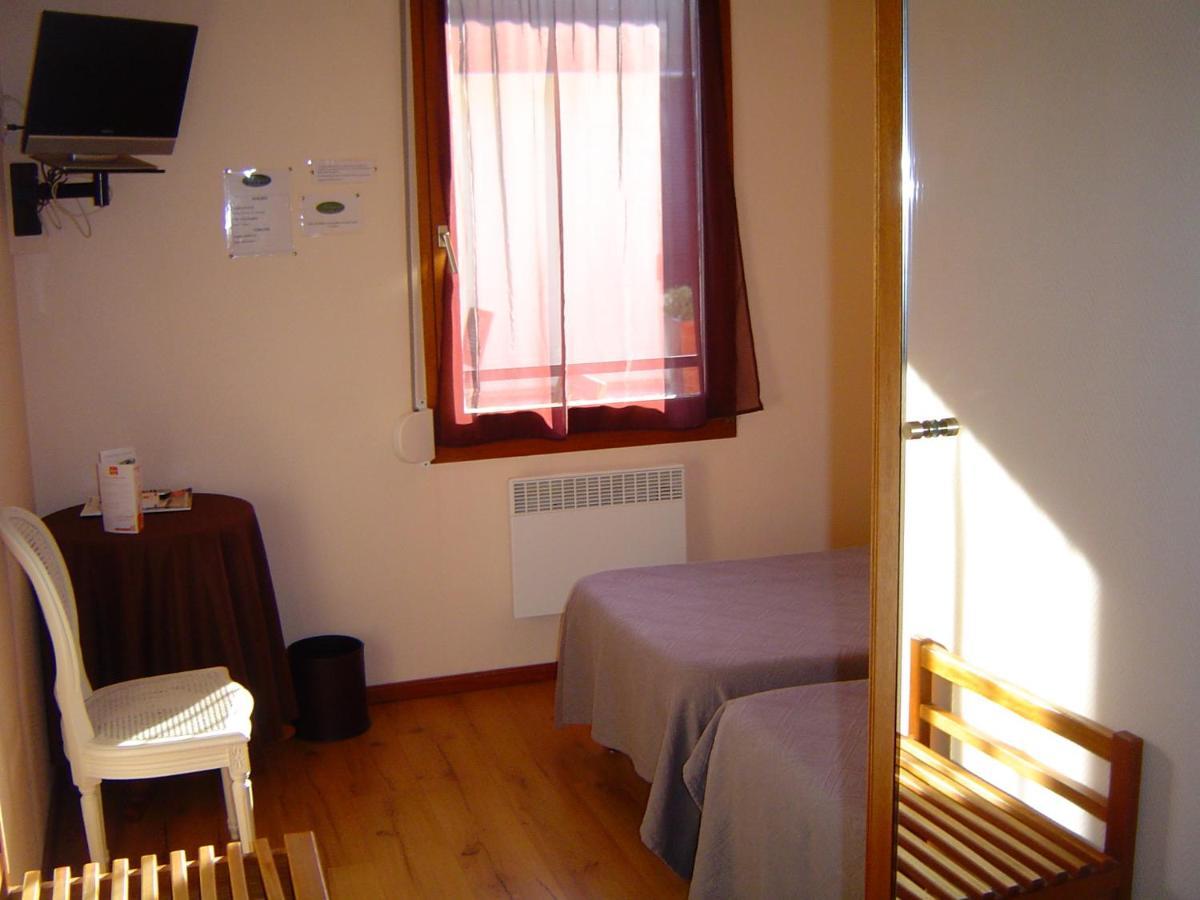 Le Magiot Hotel Montliot-et-Courcelles Kültér fotó