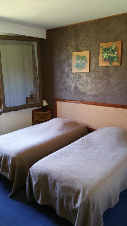 Le Magiot Hotel Montliot-et-Courcelles Szoba fotó